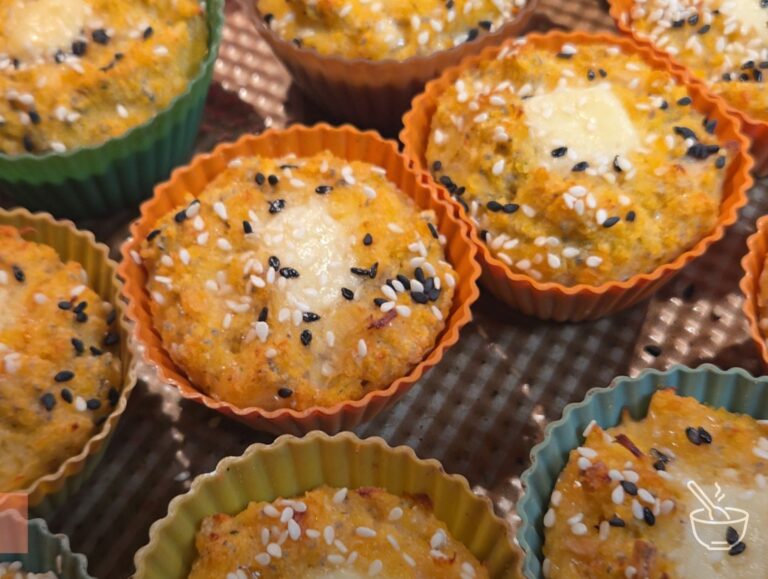 Bolinho Proteico de Flocão de Milho com Frango